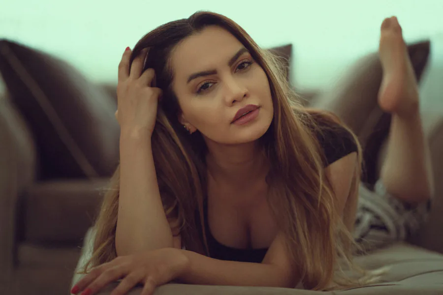Escort service near Clarks Exotica Convention Resort, Yelahanka — luxury hotel companions | Sugar Baby Escorts