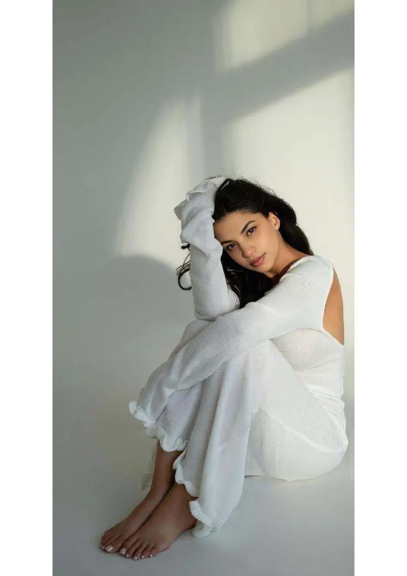Book REETU DELHI MODAL for Hotel & Private Visits Book REETU DELHI MODAL escort Bangalore hotel